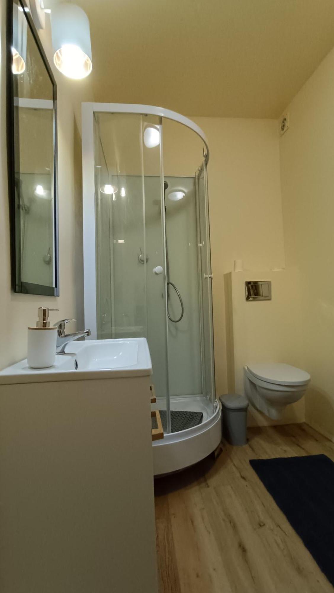 Villa Mieszkanie - Dom 200 M Od Morza à Dziwnów Extérieur photo